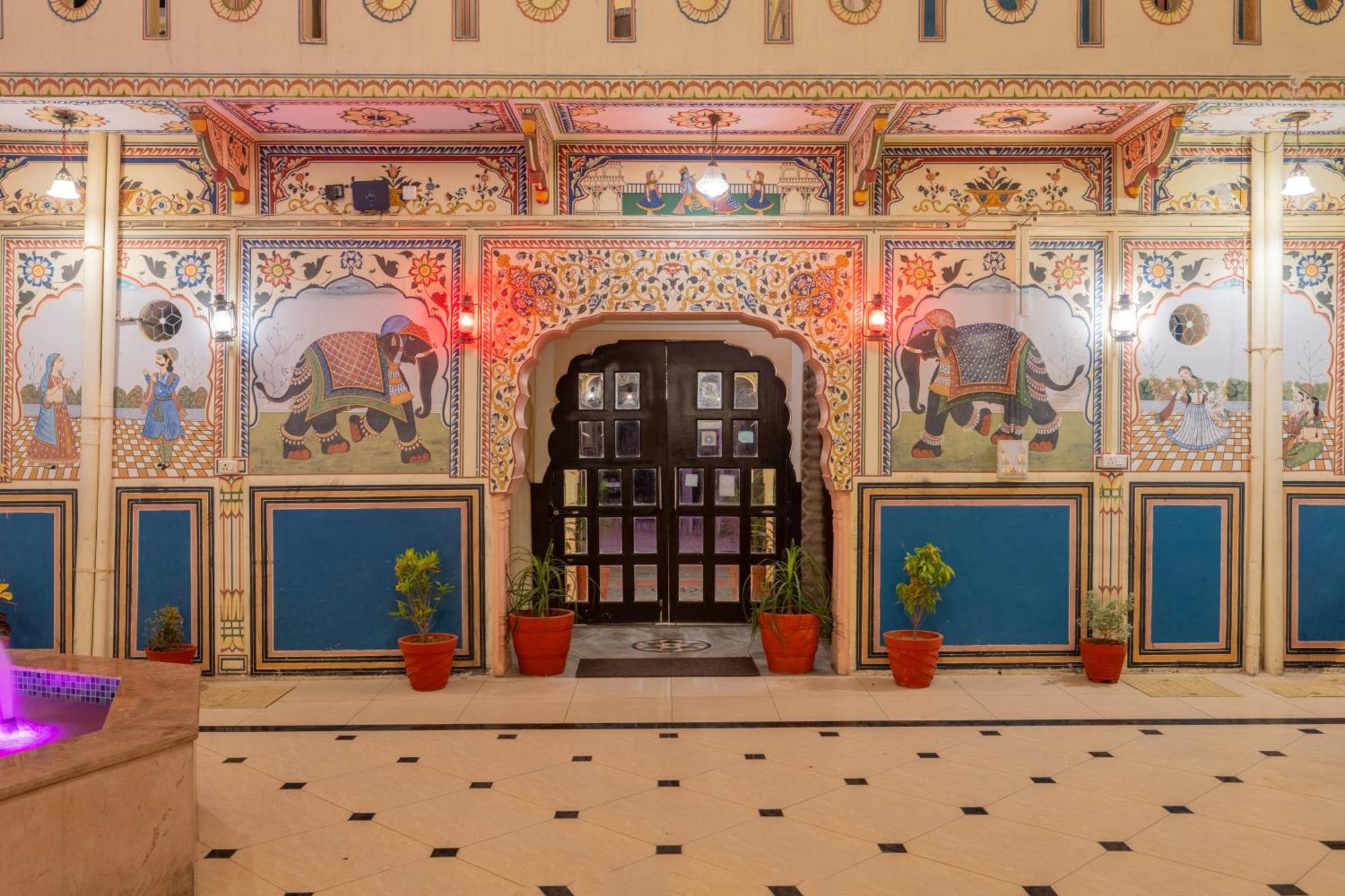 Hotel Shahi Palace Mandāwa Kültér fotó